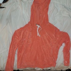 NWT Coral Cropped Hoodie. Size medium